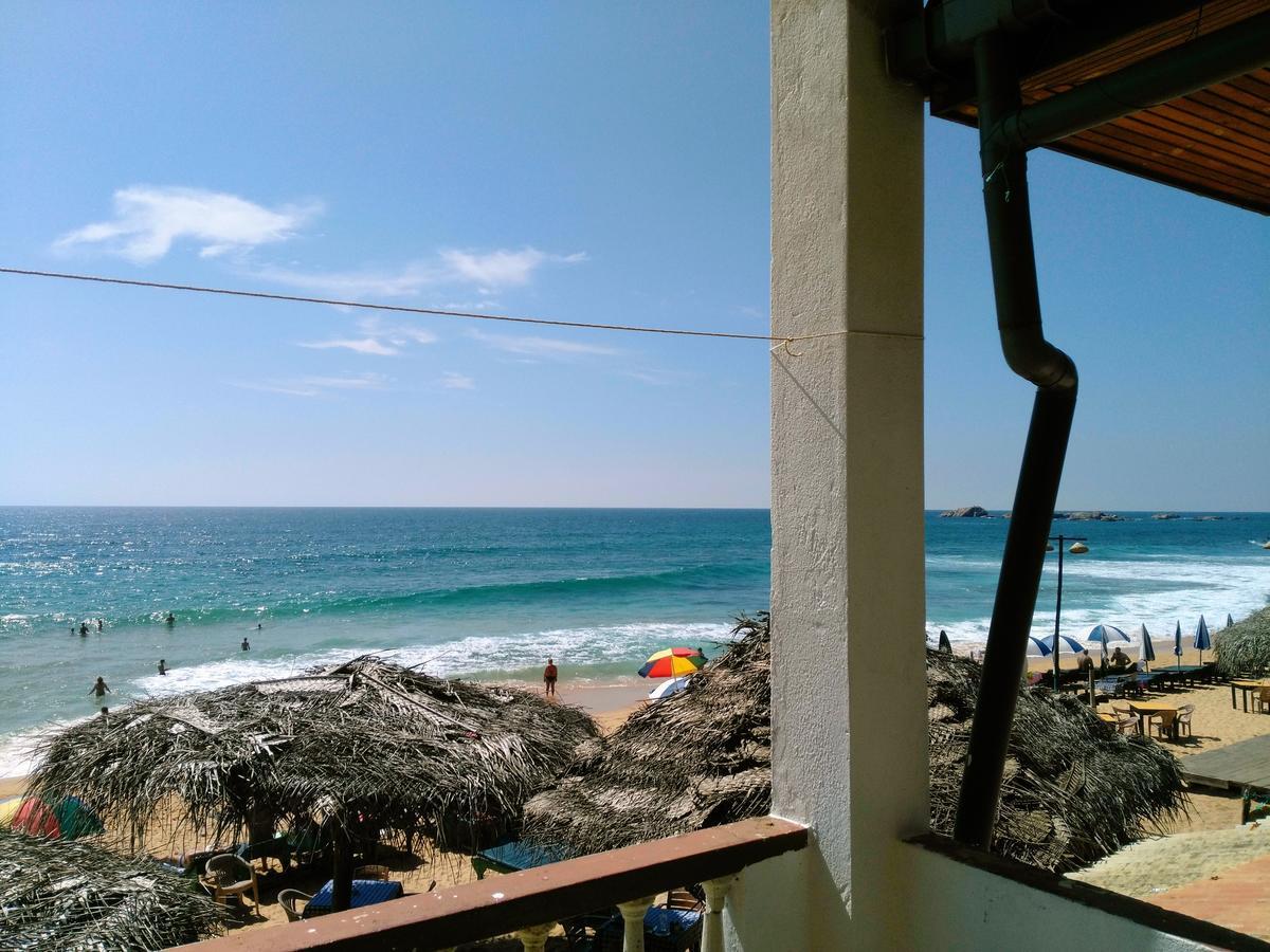 Sunnys Beach Guest House Hikkaduwa Ngoại thất bức ảnh