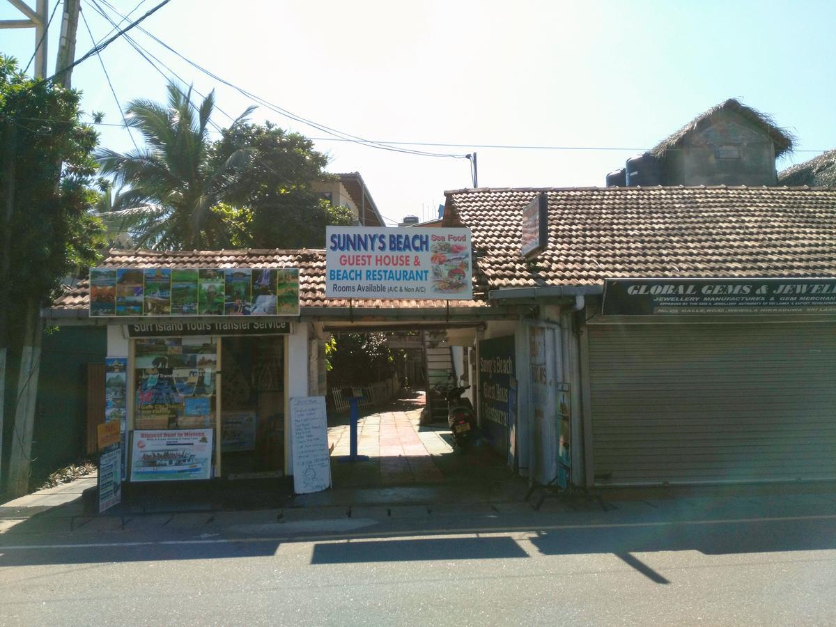 Sunnys Beach Guest House Hikkaduwa Ngoại thất bức ảnh