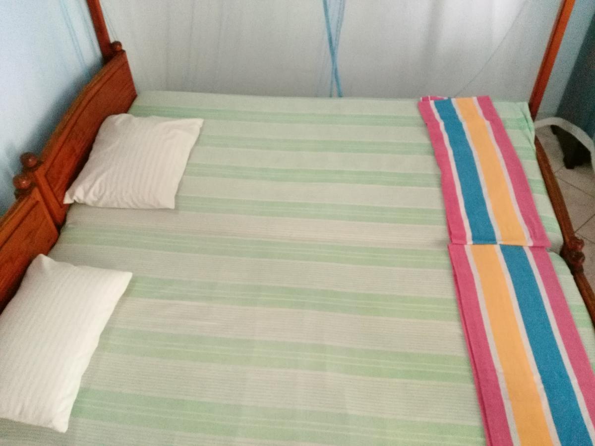 Sunnys Beach Guest House Hikkaduwa Ngoại thất bức ảnh